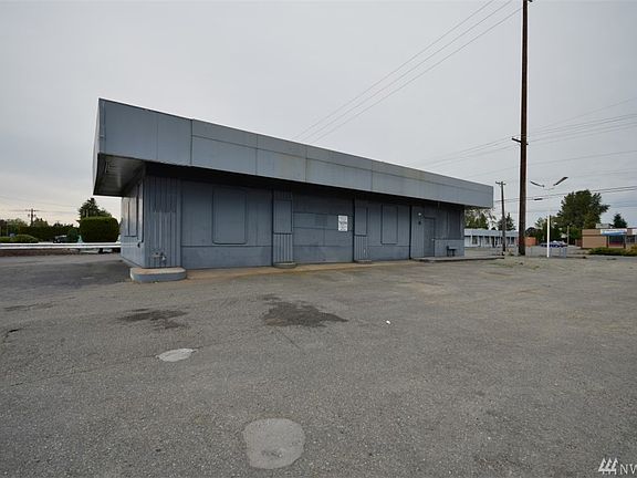 4th image of 11102 Bridgeport Way SW