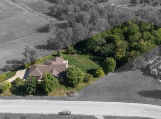 1253 Hillview Ct NE, Swisher, IA 52338