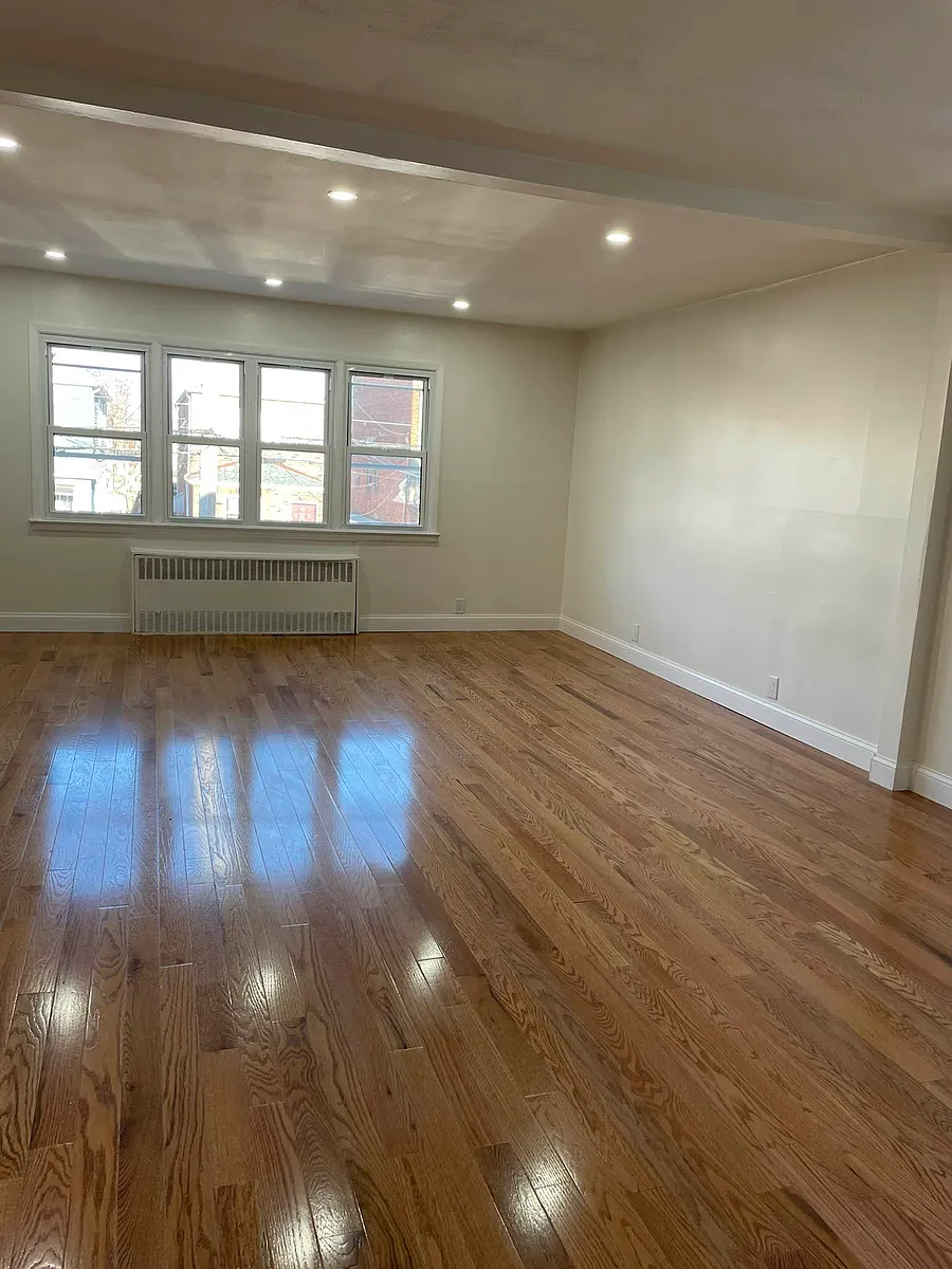 Building Photo - 1560 E 54th St #2