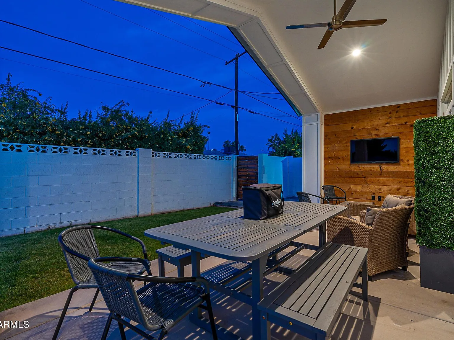 4 bed, 3.0 bath, 2596 sqft, $6,100 — Photo 2