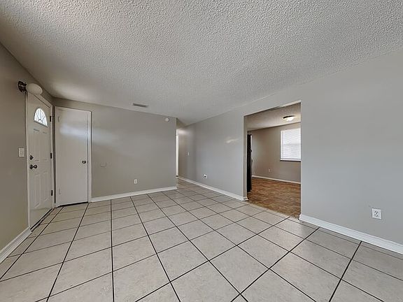 5th image of 11749 Kingfisher Ln E
