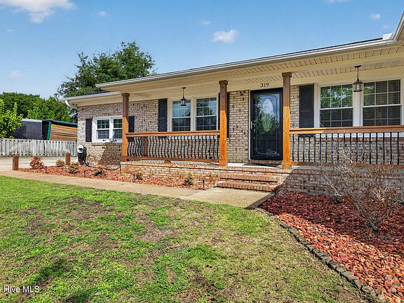 4th image of 319 Silva Terra Drive