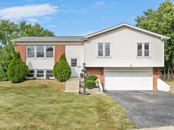 8136 Lindenwood Ln, Woodridge, IL 60517