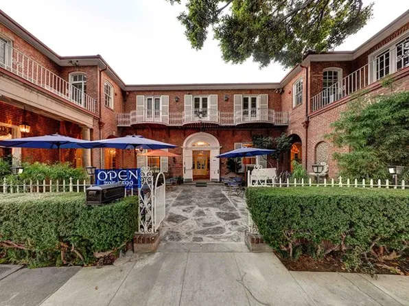 1030 E Green St #23B, Pasadena, CA 91106