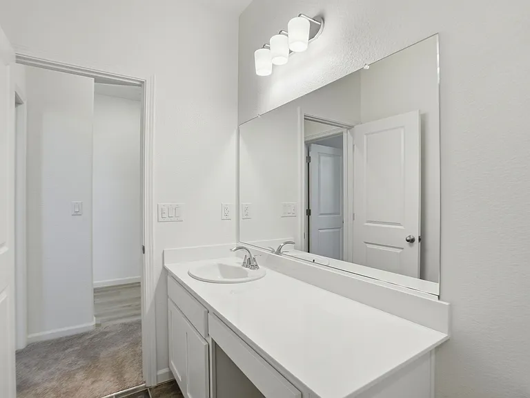 16047 Pirates Cove Ln — Photo 27