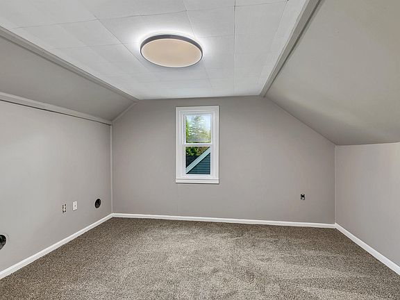 4th image of 926 Kilian Blvd SE