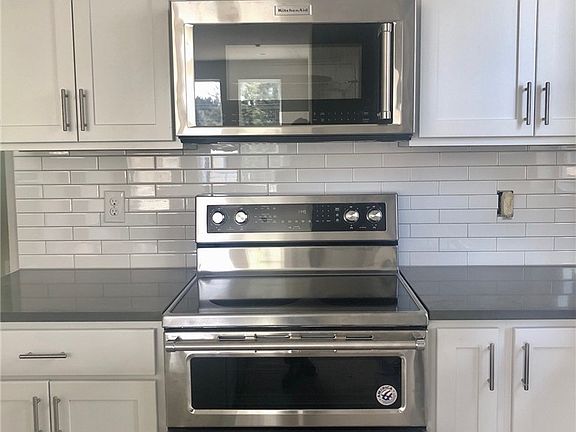 2nd image of 13420 Manor (unit 10) Way #C4-10