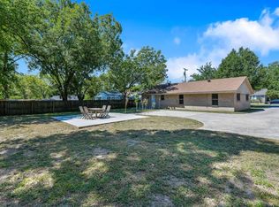 2504 Denison St, Denton, TX 76201