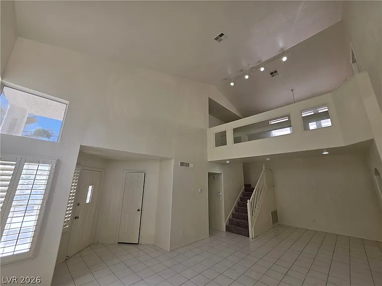 8008 Dover Shores Ave — Photo 48