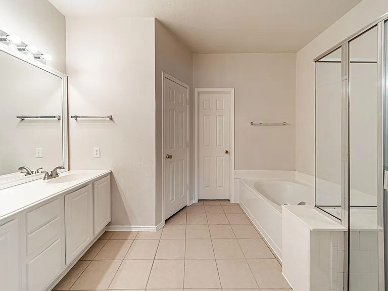 6870 Winston Dr — Photo 1