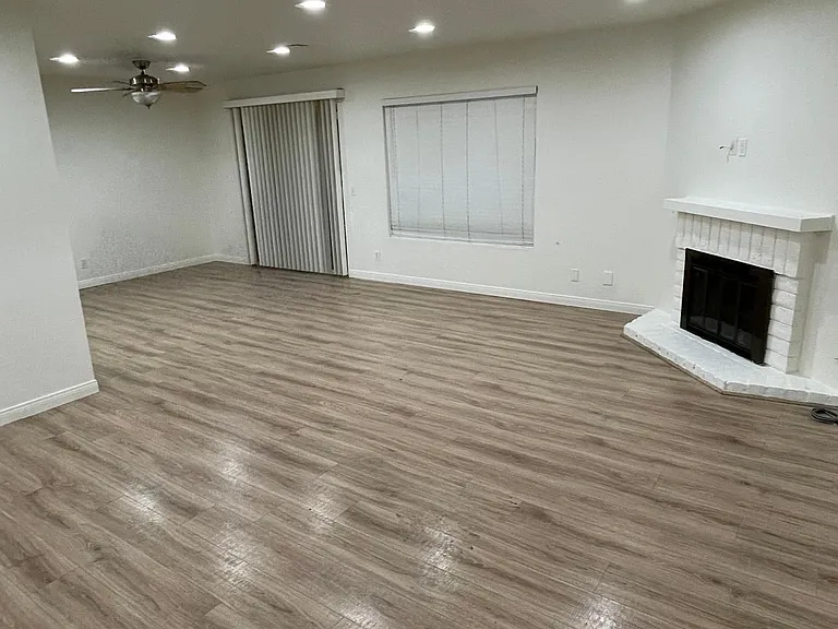 7451 Skyline Dr — Photo 3