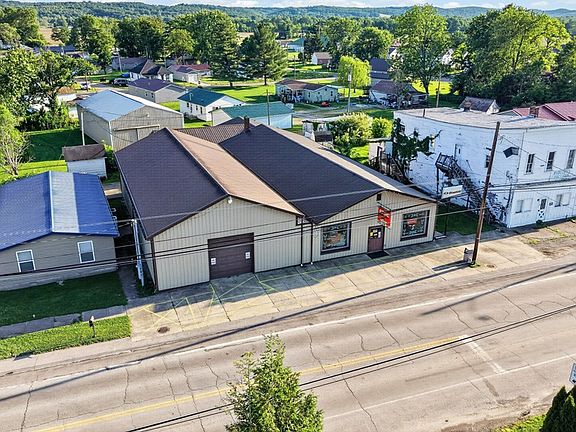5th image of 5782 Main St