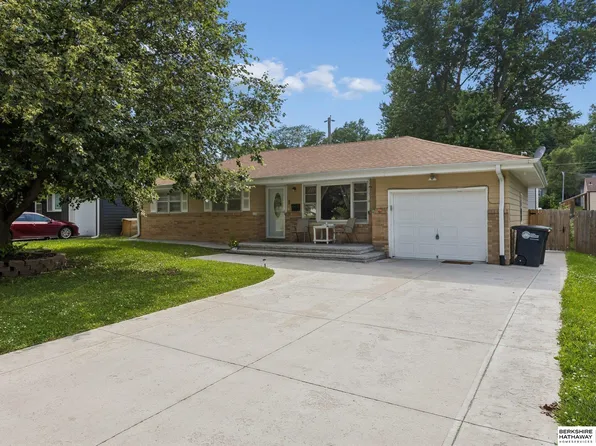 3522 N 56th St, Omaha, NE 68104