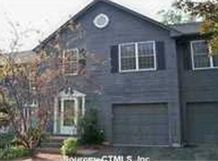 82 Crown Rdg, Newington, CT 06111