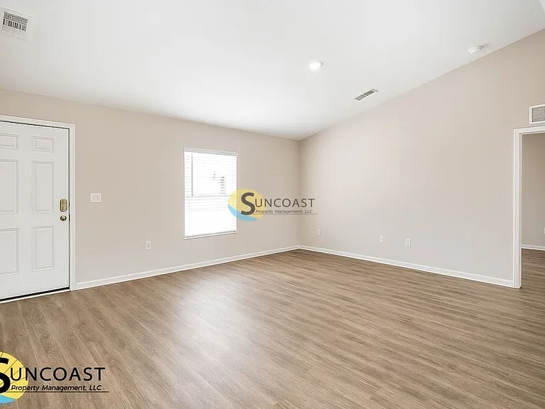 13 Sellner Pl — Photo 2