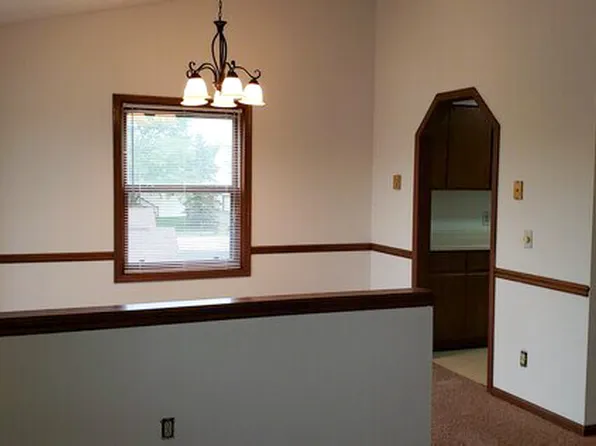 645 Galena Ct, Sun Prairie, WI 53590