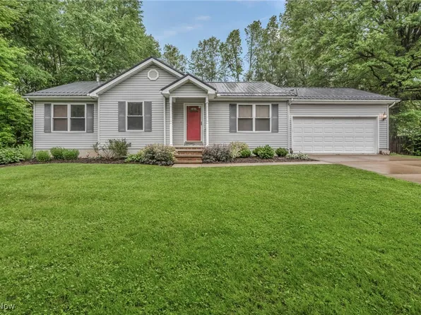 44 Leffingwell Dr, Orwell, OH 44076