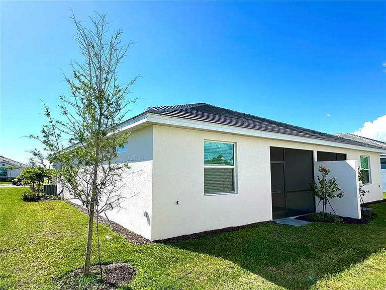 8225 Shore Lake Dr — Photo 22
