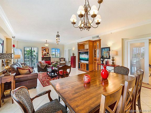 5th image of 671 Biltmore Way APT 401