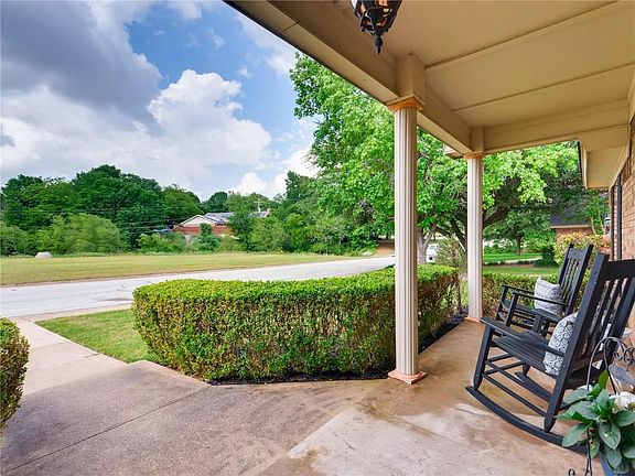 4th image of 5712 Diamond Oaks Dr S