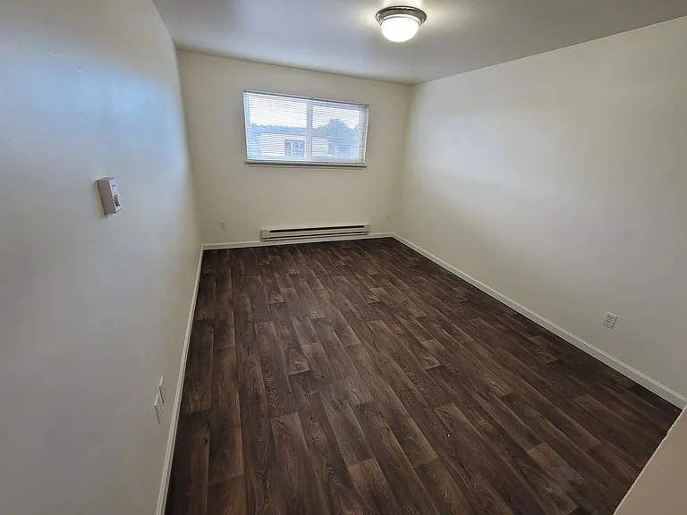 Russell/Central Park in the Heart of Ballard — Photo 97