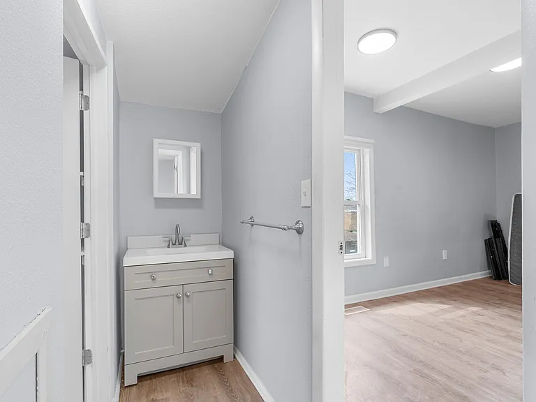404 N Superior St #3 — Photo 13