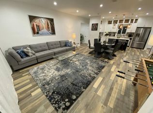 11682 Erwin St, North Hollywood, CA 91606