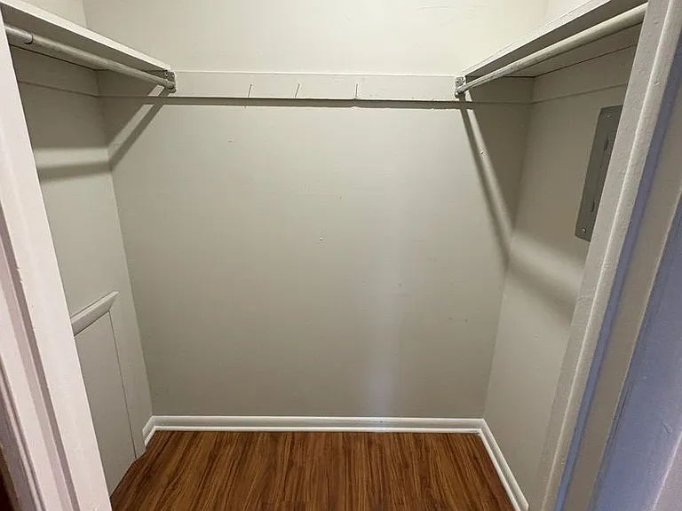 1 Stoneybrook Ln — Photo 12
