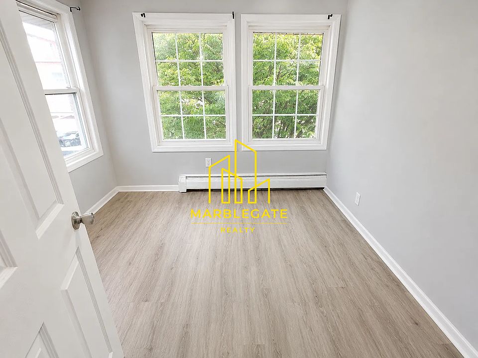 2nd image of 131 Osborne Ter #22F