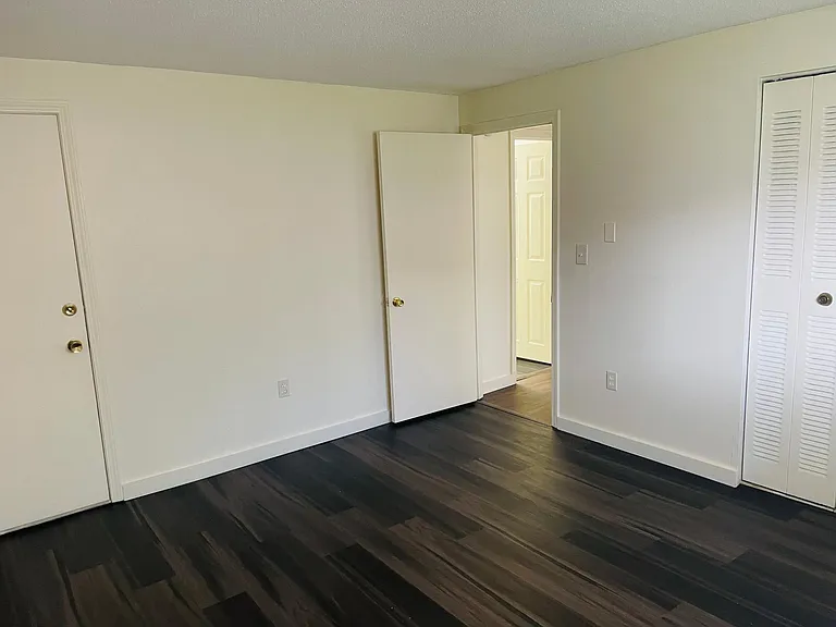 123 English Village Rd #103 — Photo 9