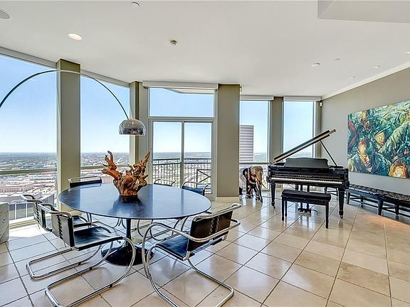 2nd image of 500 Throckmorton St APT 3309