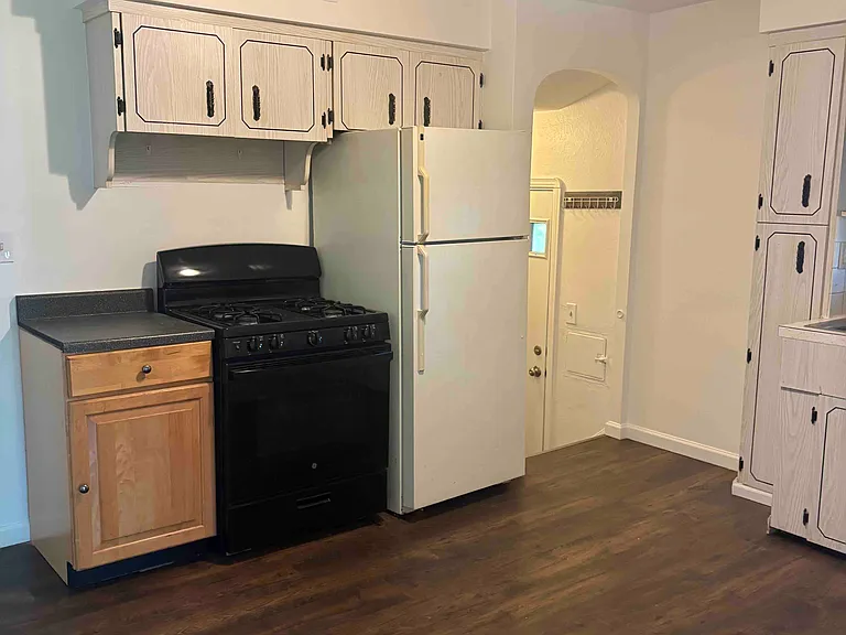 2101 Tuxedo Ave — Photo 4