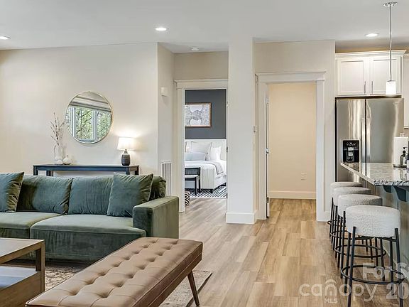 5th image of 170 Cascade Ridge Rd