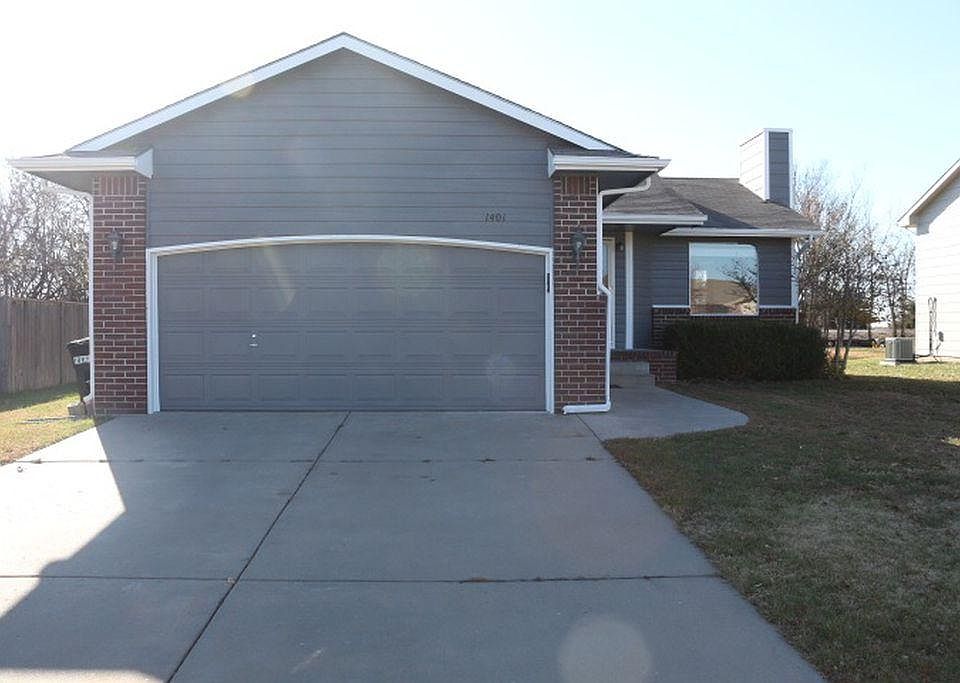 1st image of 1401 W Basswood Dr