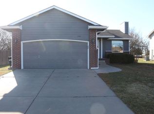 1401 W Basswood Dr, Andover, KS 67002