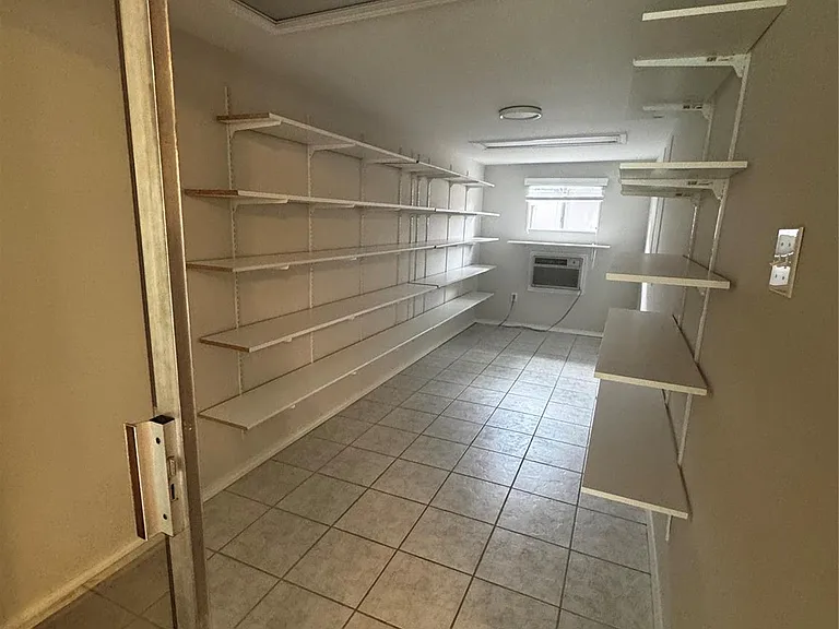 8807 Belle Glen Dr — Photo 17