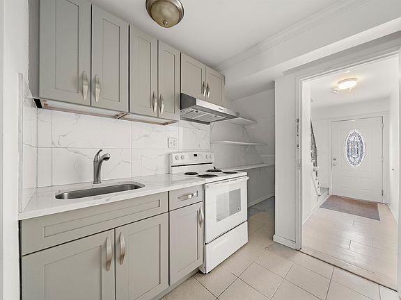 4th image of 308 5th St