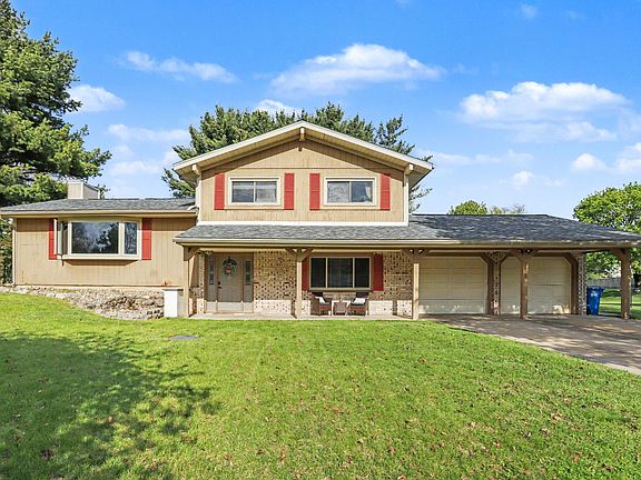 2nd image of 125 Shadowood Ln