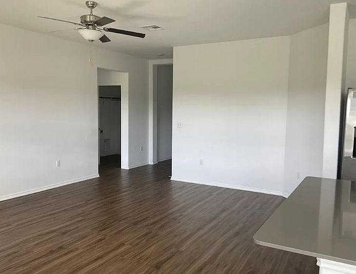 1st image of 1053GOOD Steinbeck Dr #1