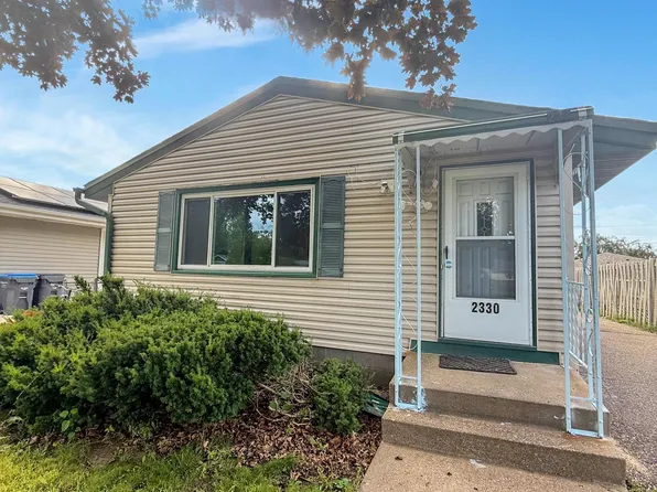 2330 12th Ave E, North Saint Paul, MN 55109