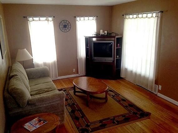 2nd image of 1155 Lois Ave