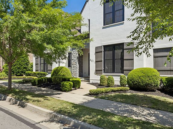 5th image of 421 Glen West Dr
