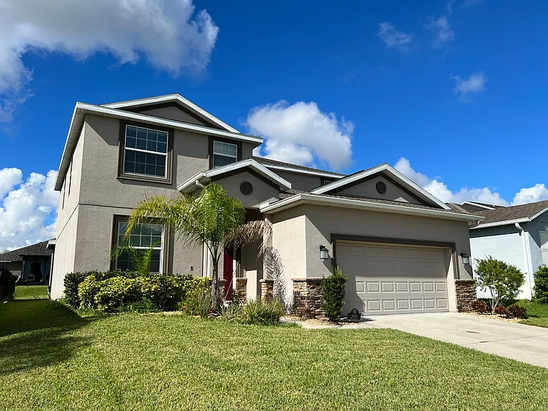 3643 Cortland Dr — Photo 2