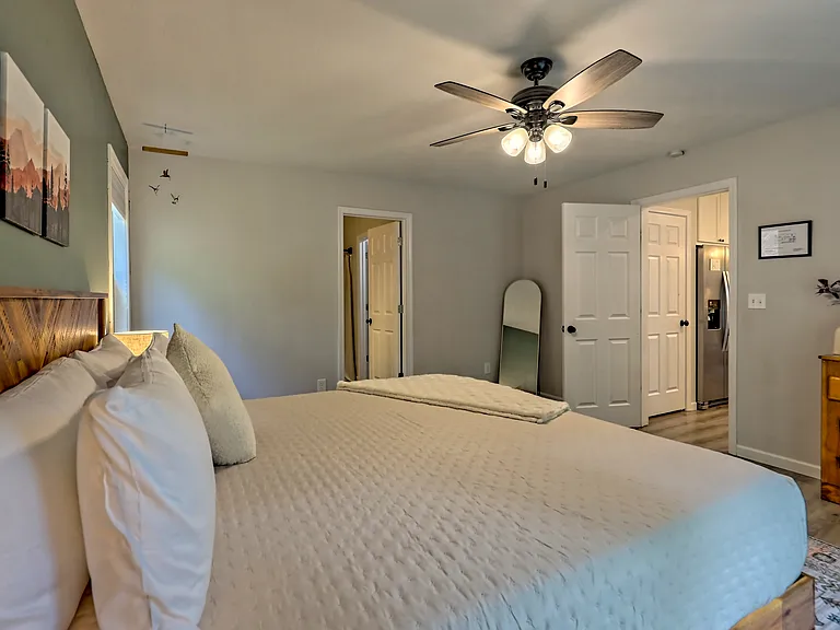 112 John English Dr — Photo 20