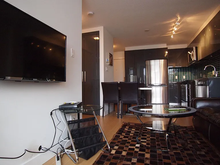 1325 Rolston St #510 — Photo 1
