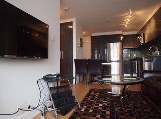 1325 Rolston St #510, Vancouver, BC V6B 0M2