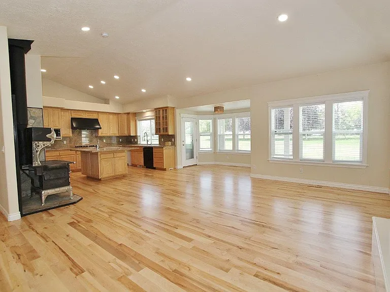 4109 E Man O War Dr — Photo 23