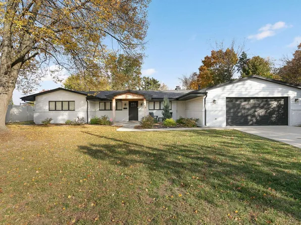 766 Country Club Ln, South Bend, IN 46615