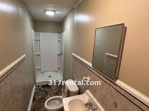 4th image of 1129 S Denny St