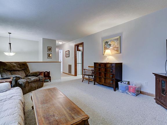 5th image of 7716 Sussex Cir